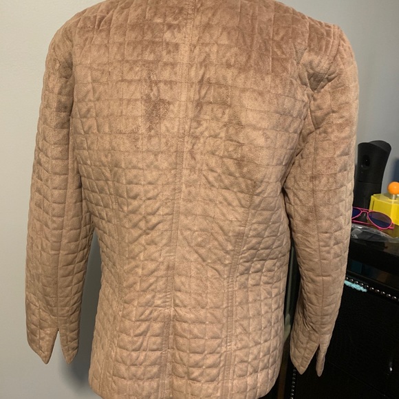 Jacket - Picture 3 of 4